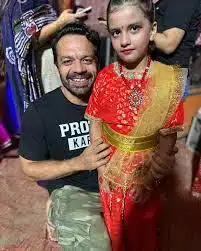 DA LATIK: Gaurav Taneja approves pictures of Durga Puja shared with Ritu Rathee in the wake of separation.